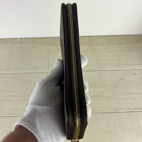 Louis Vuitton Zippy Wallet Love Lock Monogram ✅COA Included - Picture 6 of 16